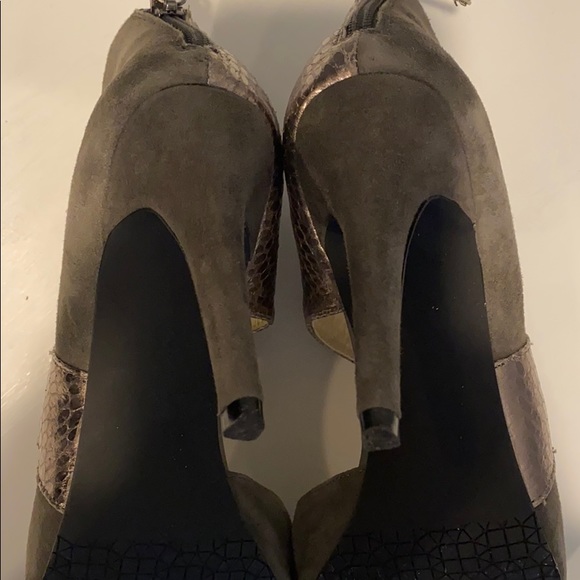 Audrey Brooke Grey Suede Heels - Picture 7 of 8